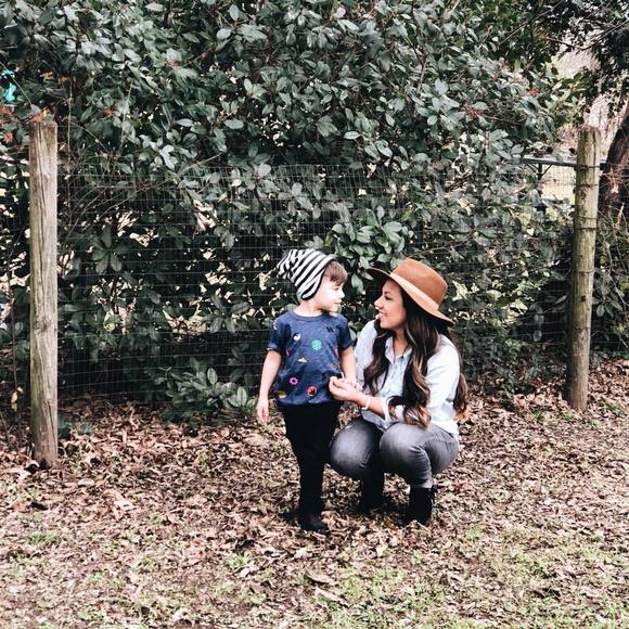 Meet your Posher, Val - Picture 1 of 1